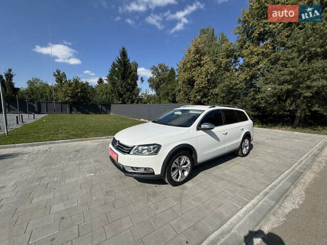 Белый Фольксваген Пассат Альтрак, объемом двигателя 2 л и пробегом 270 тыс. км за 13500 $, фото 17 на Automoto.ua