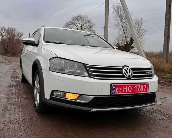 Белый Фольксваген Пассат Альтрак, объемом двигателя 2 л и пробегом 268 тыс. км за 11250 $, фото 10 на Automoto.ua