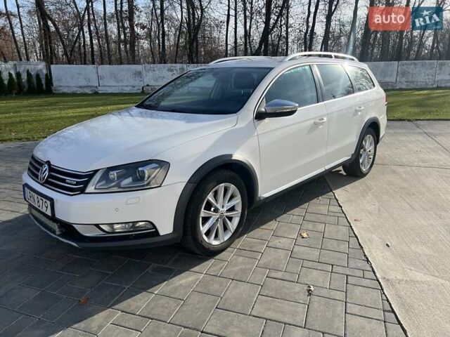 Белый Фольксваген Пассат Альтрак, объемом двигателя 2 л и пробегом 310 тыс. км за 10950 $, фото 1 на Automoto.ua