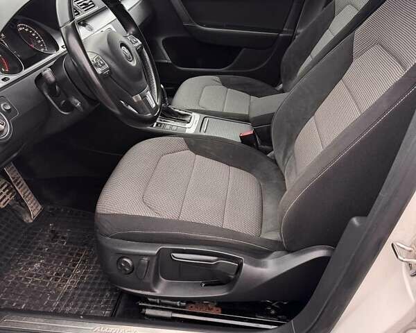 Белый Фольксваген Пассат Альтрак, объемом двигателя 2 л и пробегом 268 тыс. км за 11250 $, фото 18 на Automoto.ua