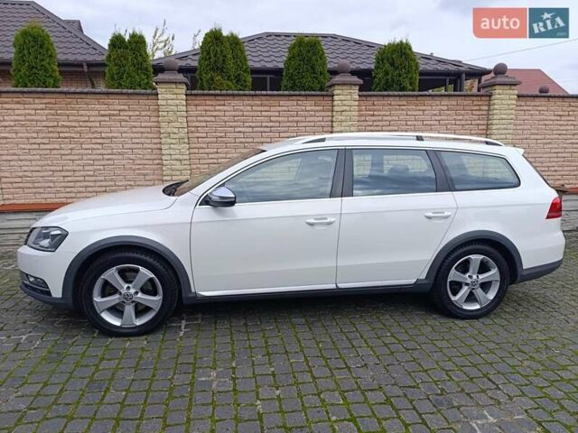 Белый Фольксваген Пассат Альтрак, объемом двигателя 2 л и пробегом 206 тыс. км за 13999 $, фото 5 на Automoto.ua