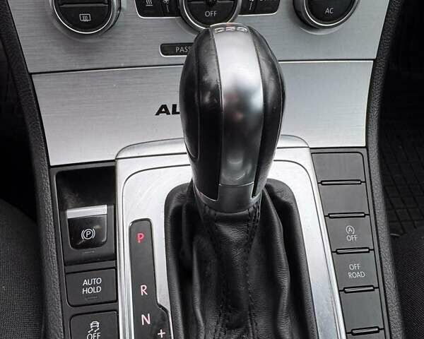 Белый Фольксваген Пассат Альтрак, объемом двигателя 2 л и пробегом 268 тыс. км за 11250 $, фото 30 на Automoto.ua