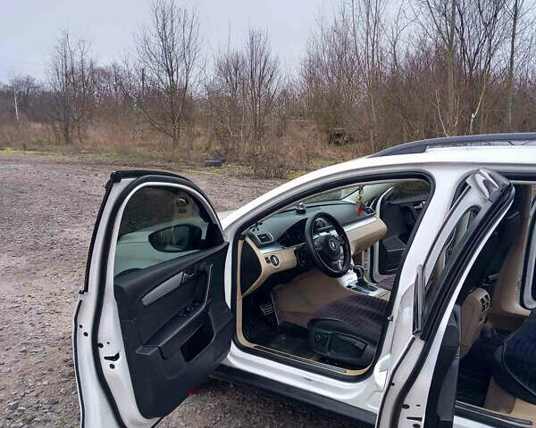 Белый Фольксваген Пассат Альтрак, объемом двигателя 2 л и пробегом 337 тыс. км за 13300 $, фото 9 на Automoto.ua