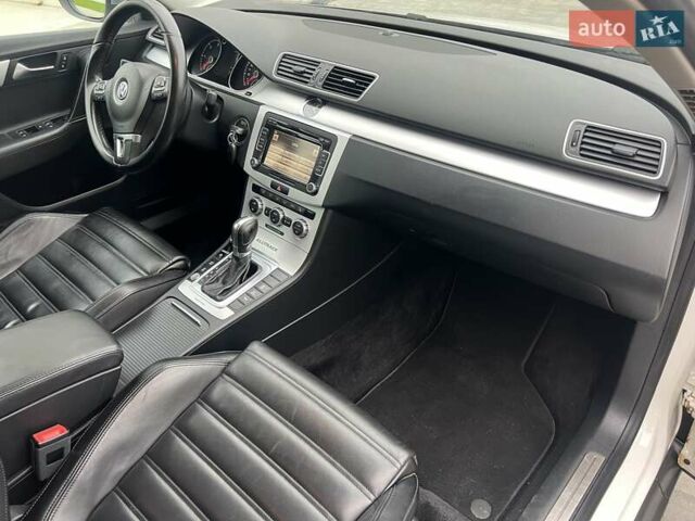 Белый Фольксваген Пассат Альтрак, объемом двигателя 2 л и пробегом 310 тыс. км за 10950 $, фото 16 на Automoto.ua