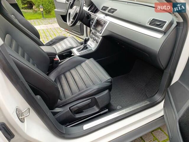 Белый Фольксваген Пассат Альтрак, объемом двигателя 2 л и пробегом 206 тыс. км за 13999 $, фото 15 на Automoto.ua