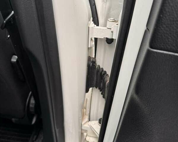 Белый Фольксваген Пассат Альтрак, объемом двигателя 2 л и пробегом 268 тыс. км за 11250 $, фото 45 на Automoto.ua