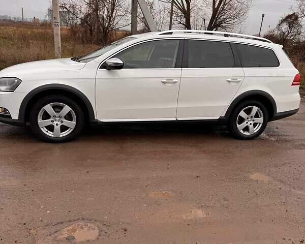 Белый Фольксваген Пассат Альтрак, объемом двигателя 2 л и пробегом 268 тыс. км за 11250 $, фото 4 на Automoto.ua