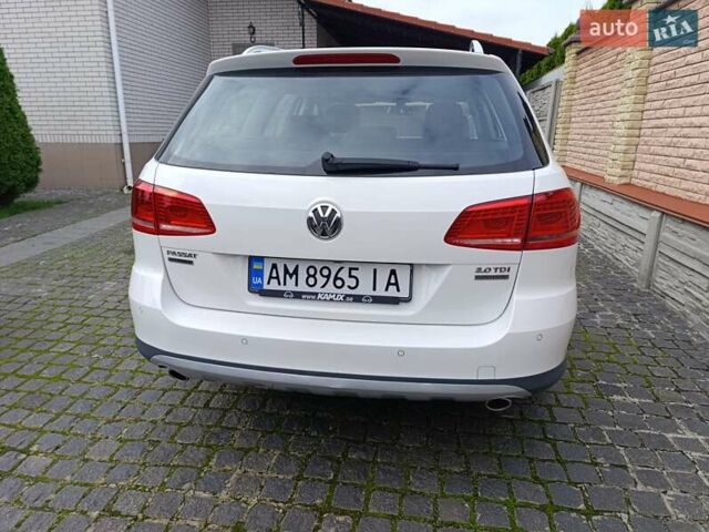 Белый Фольксваген Пассат Альтрак, объемом двигателя 2 л и пробегом 206 тыс. км за 13999 $, фото 7 на Automoto.ua