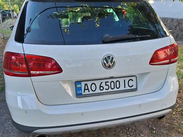 Білий Фольксваген Пассат Альтрак, об'ємом двигуна 2 л та пробігом 405 тис. км за 12500 $, фото 1 на Automoto.ua