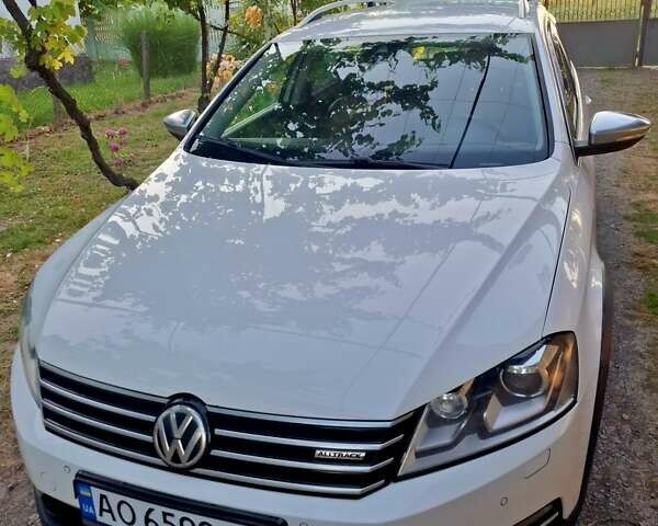 Білий Фольксваген Пассат Альтрак, об'ємом двигуна 2 л та пробігом 405 тис. км за 12500 $, фото 3 на Automoto.ua