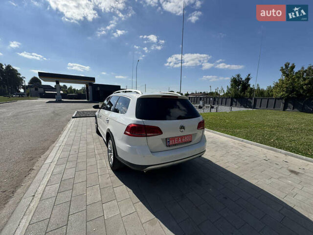 Белый Фольксваген Пассат Альтрак, объемом двигателя 2 л и пробегом 270 тыс. км за 13500 $, фото 6 на Automoto.ua