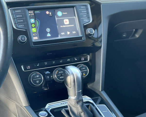 Белый Фольксваген Пассат Альтрак, объемом двигателя 2 л и пробегом 300 тыс. км за 16600 $, фото 9 на Automoto.ua