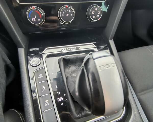 Білий Фольксваген Пассат Альтрак, об'ємом двигуна 1.97 л та пробігом 249 тис. км за 19500 $, фото 26 на Automoto.ua