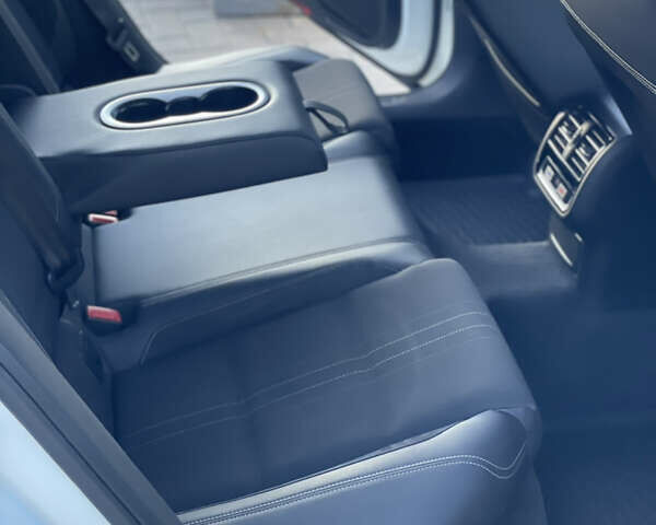 Белый Фольксваген Пассат Альтрак, объемом двигателя 2 л и пробегом 300 тыс. км за 16600 $, фото 12 на Automoto.ua