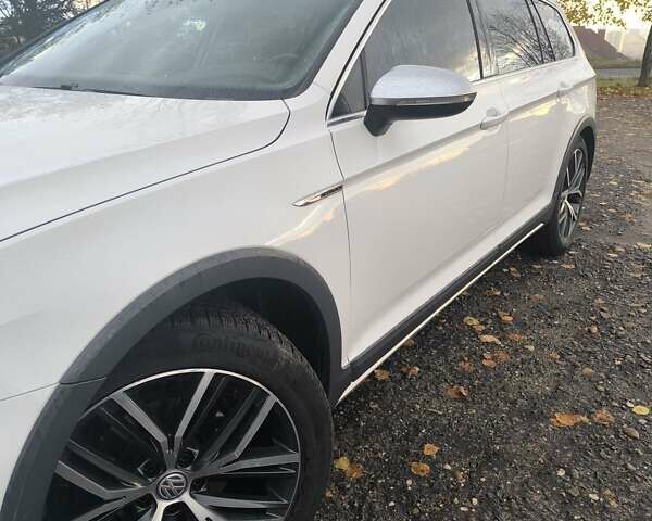 Білий Фольксваген Пассат Альтрак, об'ємом двигуна 1.97 л та пробігом 249 тис. км за 19500 $, фото 18 на Automoto.ua