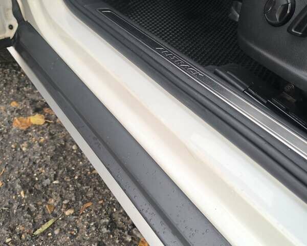 Білий Фольксваген Пассат Альтрак, об'ємом двигуна 1.97 л та пробігом 249 тис. км за 19500 $, фото 17 на Automoto.ua