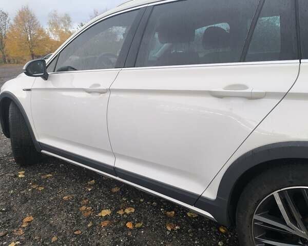 Білий Фольксваген Пассат Альтрак, об'ємом двигуна 1.97 л та пробігом 249 тис. км за 19500 $, фото 12 на Automoto.ua