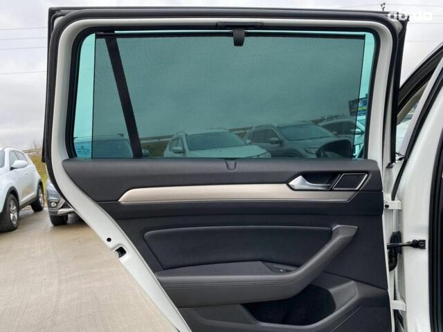 Білий Фольксваген Пассат Альтрак, об'ємом двигуна 2 л та пробігом 267 тис. км за 19890 $, фото 23 на Automoto.ua