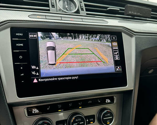 Белый Фольксваген Пассат Альтрак, объемом двигателя 2 л и пробегом 260 тыс. км за 20500 $, фото 18 на Automoto.ua