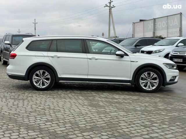 Білий Фольксваген Пассат Альтрак, об'ємом двигуна 2 л та пробігом 267 тис. км за 19890 $, фото 3 на Automoto.ua