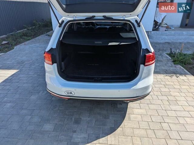 Білий Фольксваген Пассат Альтрак, об'ємом двигуна 2 л та пробігом 223 тис. км за 20900 $, фото 32 на Automoto.ua