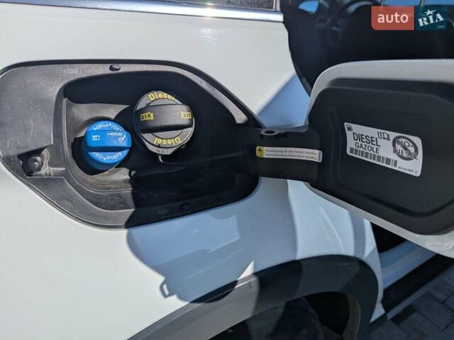 Білий Фольксваген Пассат Альтрак, об'ємом двигуна 2 л та пробігом 223 тис. км за 20900 $, фото 26 на Automoto.ua