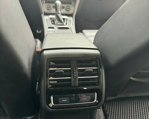 Белый Фольксваген Пассат Альтрак, объемом двигателя 2 л и пробегом 260 тыс. км за 20500 $, фото 19 на Automoto.ua