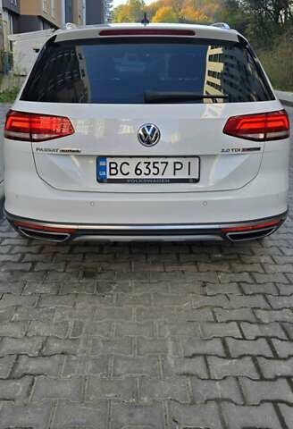 Білий Фольксваген Пассат Альтрак, об'ємом двигуна 2 л та пробігом 241 тис. км за 19800 $, фото 15 на Automoto.ua