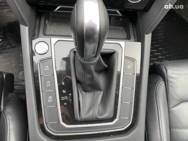 Білий Фольксваген Пассат Альтрак, об'ємом двигуна 2 л та пробігом 267 тис. км за 19890 $, фото 17 на Automoto.ua