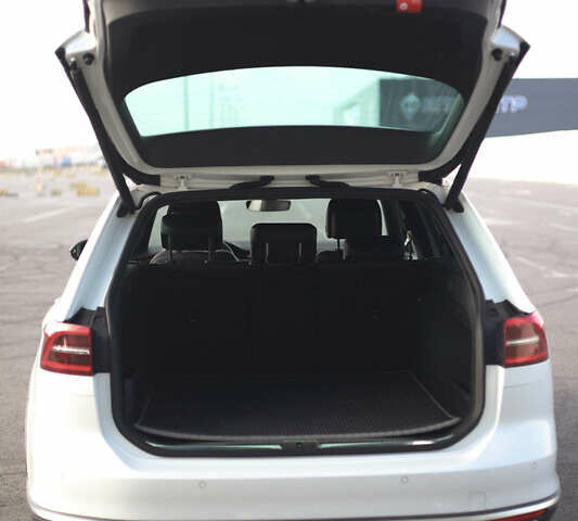 Белый Фольксваген Пассат Альтрак, объемом двигателя 1.97 л и пробегом 274 тыс. км за 20700 $, фото 29 на Automoto.ua