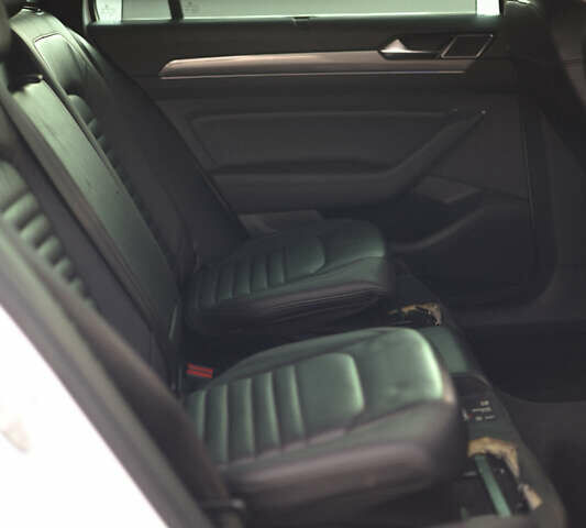 Белый Фольксваген Пассат Альтрак, объемом двигателя 1.97 л и пробегом 274 тыс. км за 20700 $, фото 21 на Automoto.ua