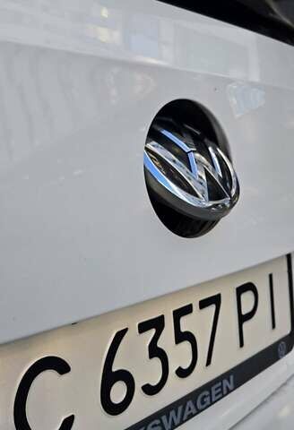 Білий Фольксваген Пассат Альтрак, об'ємом двигуна 2 л та пробігом 241 тис. км за 19800 $, фото 14 на Automoto.ua