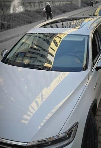 Білий Фольксваген Пассат Альтрак, об'ємом двигуна 2 л та пробігом 241 тис. км за 19800 $, фото 7 на Automoto.ua