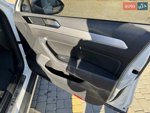 Белый Фольксваген Пассат Альтрак, объемом двигателя 2 л и пробегом 255 тыс. км за 20750 $, фото 38 на Automoto.ua
