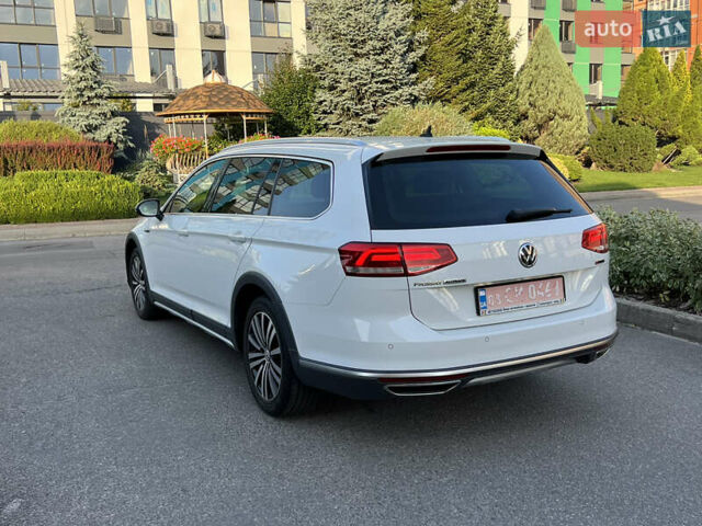 Белый Фольксваген Пассат Альтрак, объемом двигателя 2 л и пробегом 256 тыс. км за 17600 $, фото 7 на Automoto.ua