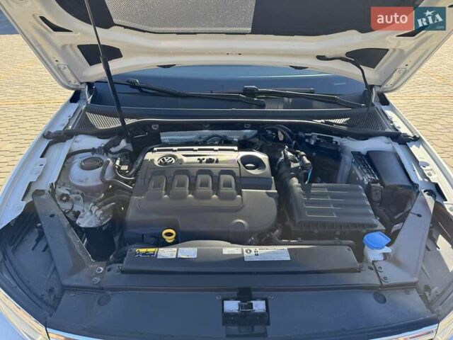 Белый Фольксваген Пассат Альтрак, объемом двигателя 2 л и пробегом 255 тыс. км за 20750 $, фото 51 на Automoto.ua