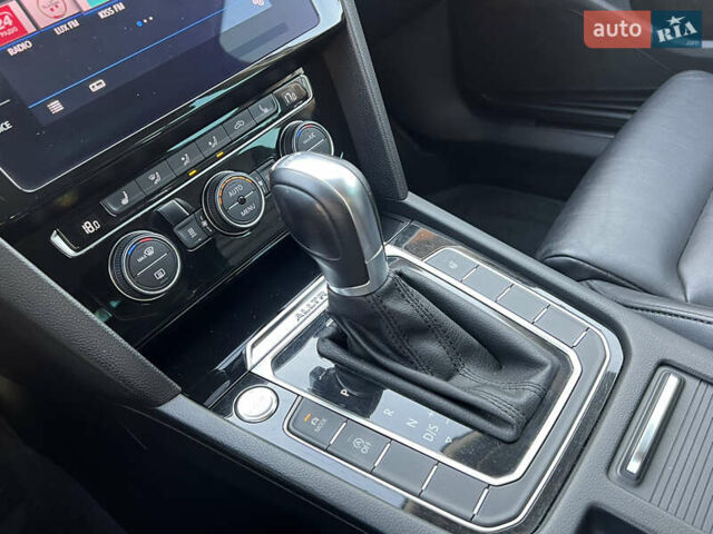 Белый Фольксваген Пассат Альтрак, объемом двигателя 2 л и пробегом 256 тыс. км за 17600 $, фото 37 на Automoto.ua