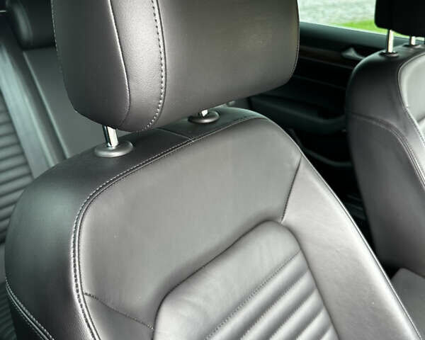 Белый Фольксваген Пассат Альтрак, объемом двигателя 2 л и пробегом 190 тыс. км за 23500 $, фото 24 на Automoto.ua