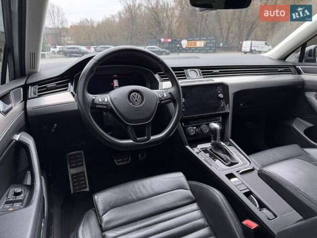 Белый Фольксваген Пассат Альтрак, объемом двигателя 2 л и пробегом 185 тыс. км за 22900 $, фото 12 на Automoto.ua