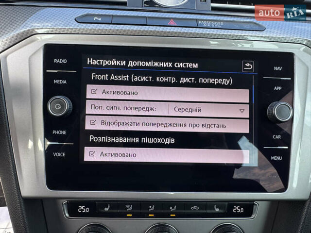 Белый Фольксваген Пассат Альтрак, объемом двигателя 2 л и пробегом 186 тыс. км за 21300 $, фото 61 на Automoto.ua