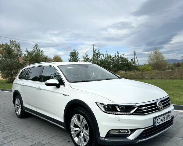 Белый Фольксваген Пассат Альтрак, объемом двигателя 2 л и пробегом 190 тыс. км за 23500 $, фото 12 на Automoto.ua