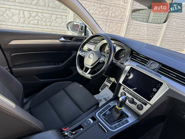 Белый Фольксваген Пассат Альтрак, объемом двигателя 2 л и пробегом 186 тыс. км за 21300 $, фото 29 на Automoto.ua