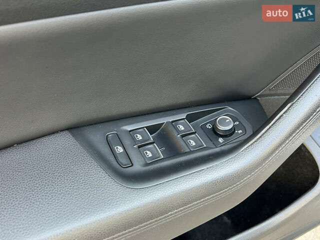 Белый Фольксваген Пассат Альтрак, объемом двигателя 2 л и пробегом 256 тыс. км за 17600 $, фото 12 на Automoto.ua