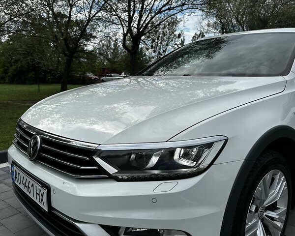 Белый Фольксваген Пассат Альтрак, объемом двигателя 2 л и пробегом 190 тыс. км за 23500 $, фото 9 на Automoto.ua