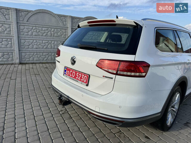 Белый Фольксваген Пассат Альтрак, объемом двигателя 2 л и пробегом 186 тыс. км за 20300 $, фото 16 на Automoto.ua