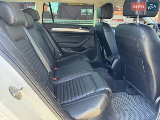 Белый Фольксваген Пассат Альтрак, объемом двигателя 2 л и пробегом 255 тыс. км за 20750 $, фото 45 на Automoto.ua