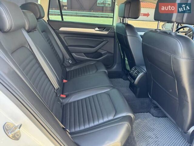 Белый Фольксваген Пассат Альтрак, объемом двигателя 2 л и пробегом 255 тыс. км за 20750 $, фото 44 на Automoto.ua