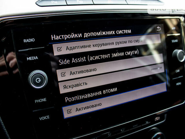 Білий Фольксваген Пассат Альтрак, об'ємом двигуна 2 л та пробігом 223 тис. км за 20600 $, фото 71 на Automoto.ua