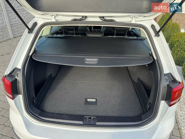 Белый Фольксваген Пассат Альтрак, объемом двигателя 2 л и пробегом 186 тыс. км за 20300 $, фото 25 на Automoto.ua