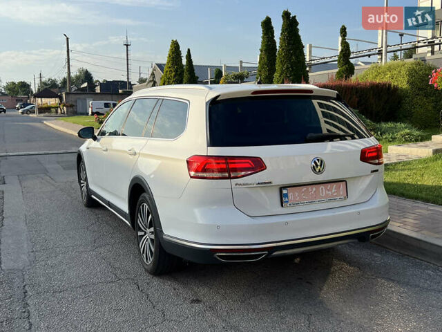 Белый Фольксваген Пассат Альтрак, объемом двигателя 2 л и пробегом 256 тыс. км за 17600 $, фото 3 на Automoto.ua